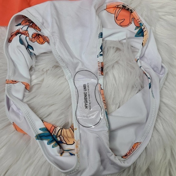 Pink And Floral Ruffle Buttoned Tankini - Picture 5 of 12